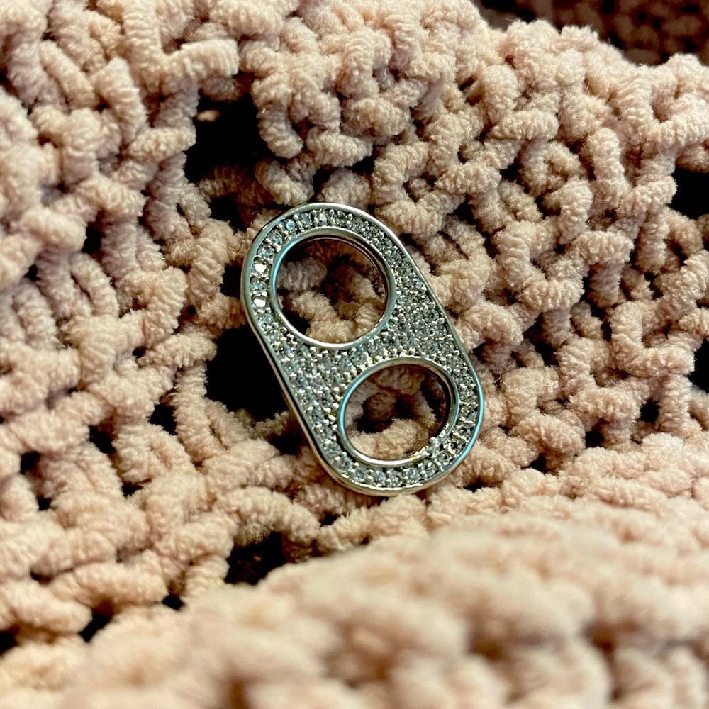 🤍 ‘Tin’ zirconia pendant